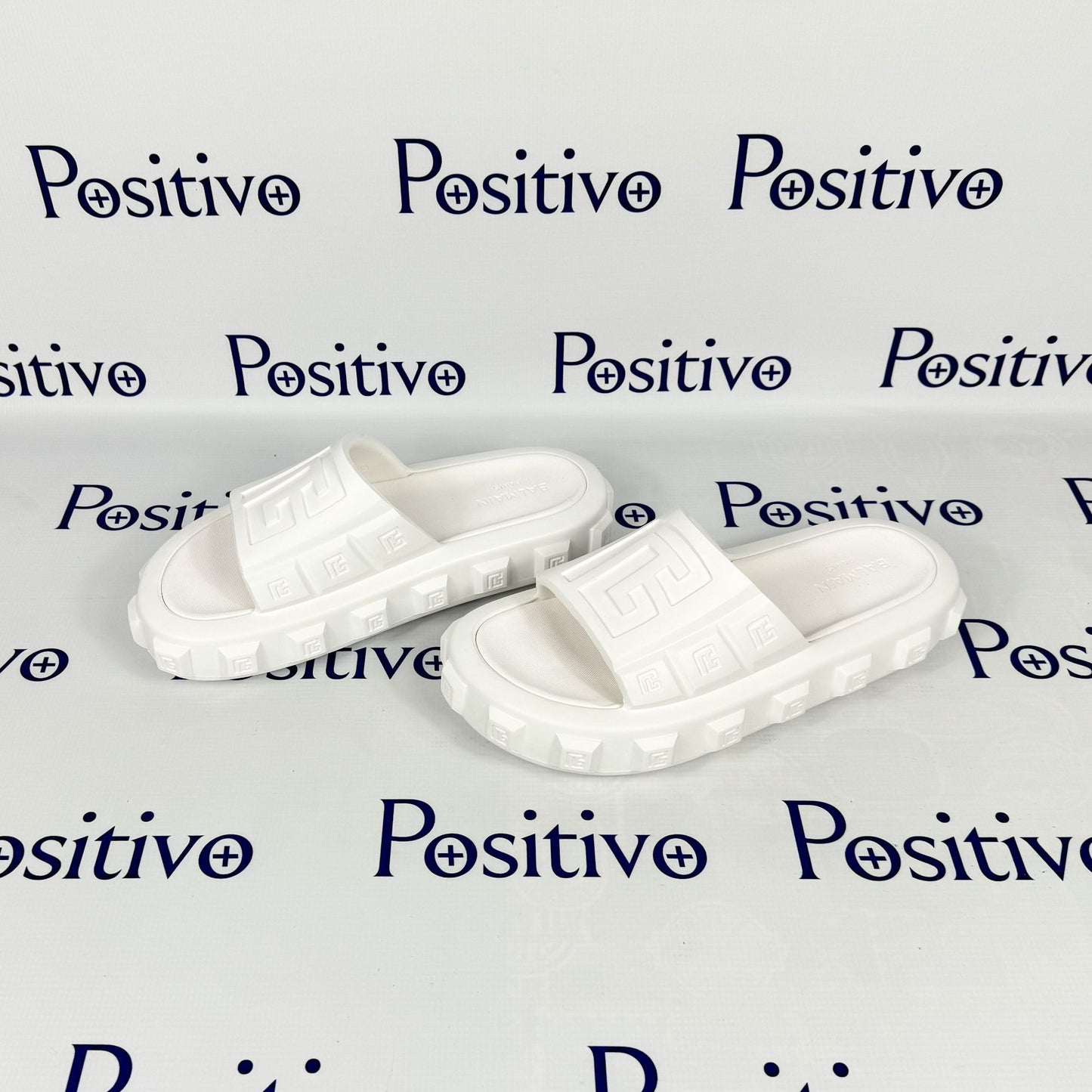 Balmain White Ari Rubber Slides Sandals | Positivo Clothing