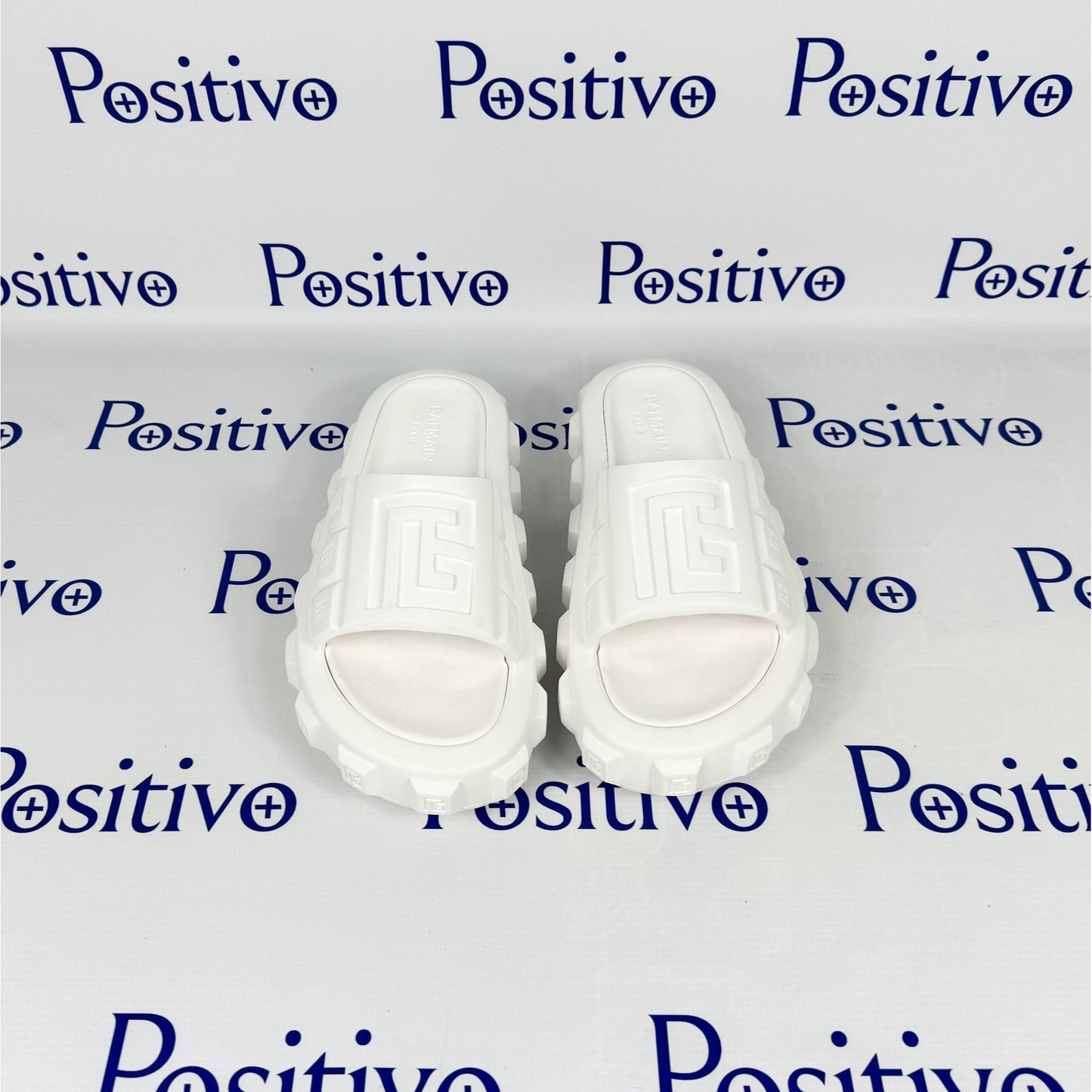 Balmain White Ari Rubber Slides Sandals | Positivo Clothing