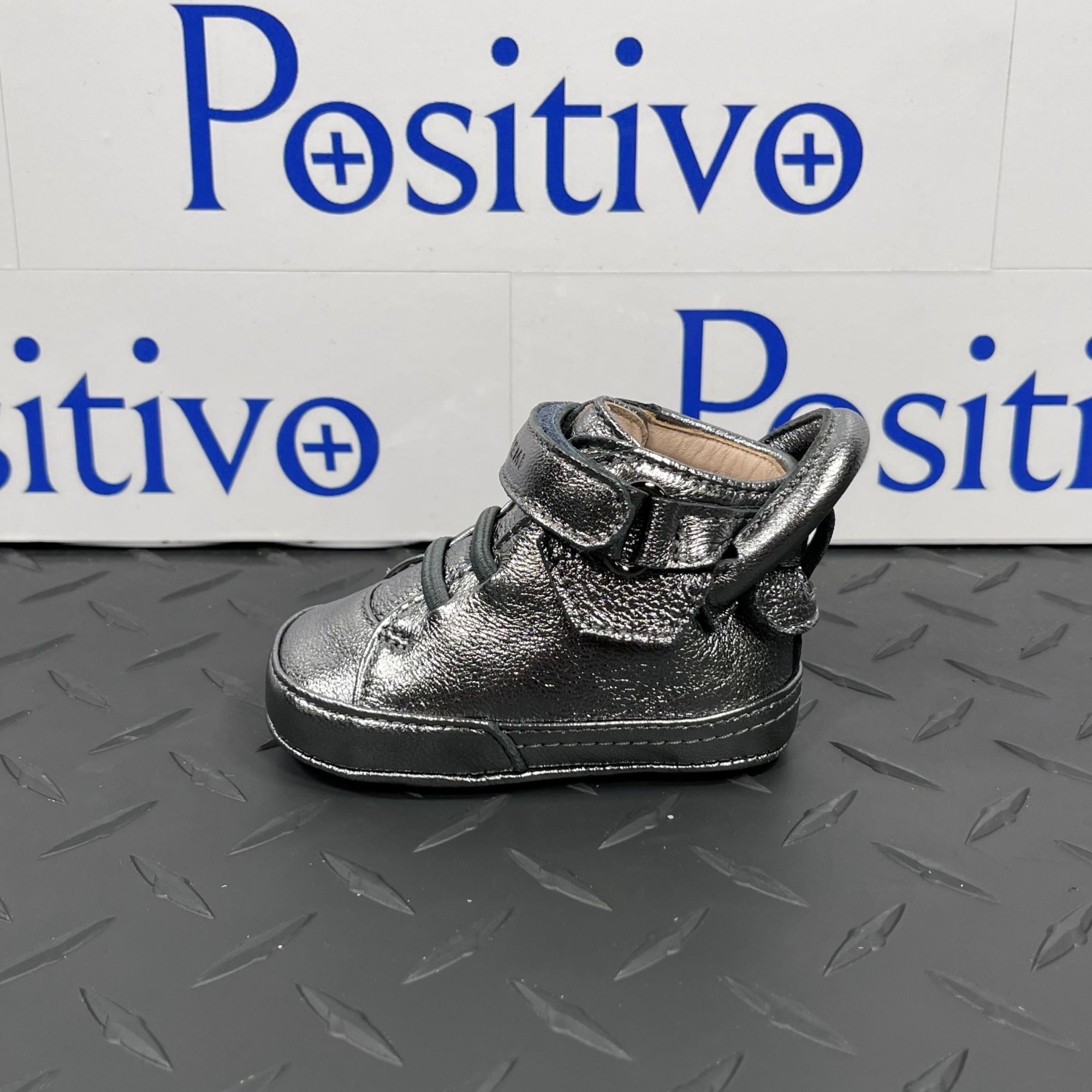 Buscemi Baby 100MM Baby Metal Silver Leather Sneakers | Positivo Clothing