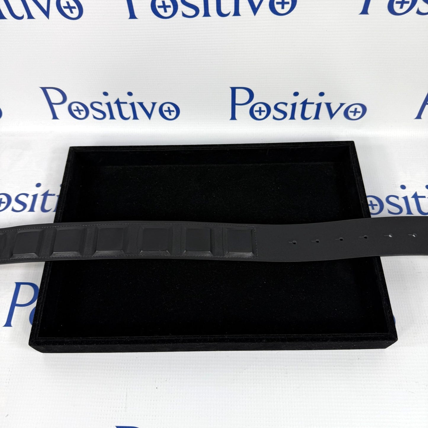 Buscemi Mens Round Buckle Black Leather Belt | Positivo Clothing