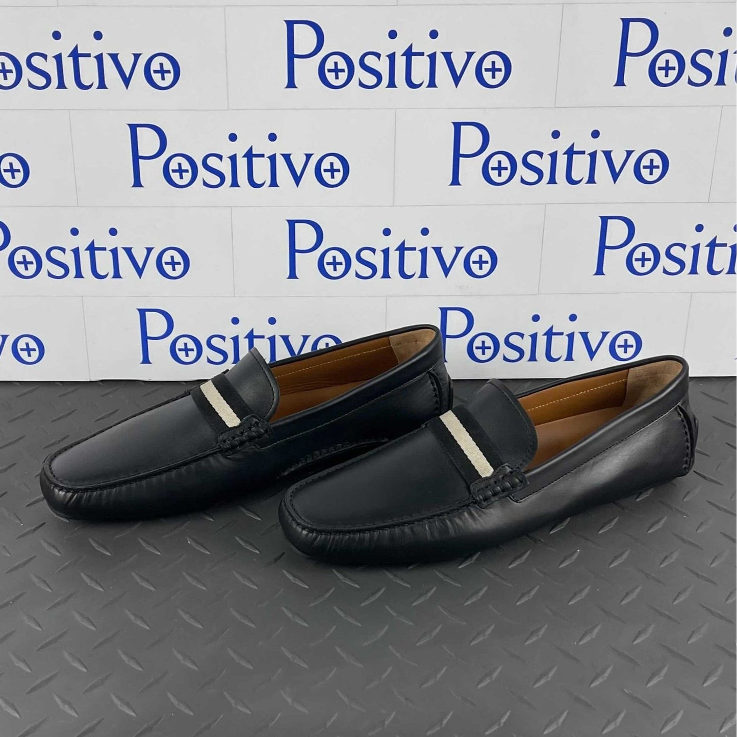 Bally Waltec Black Calf Leather Drivers | Positivo Clothing
