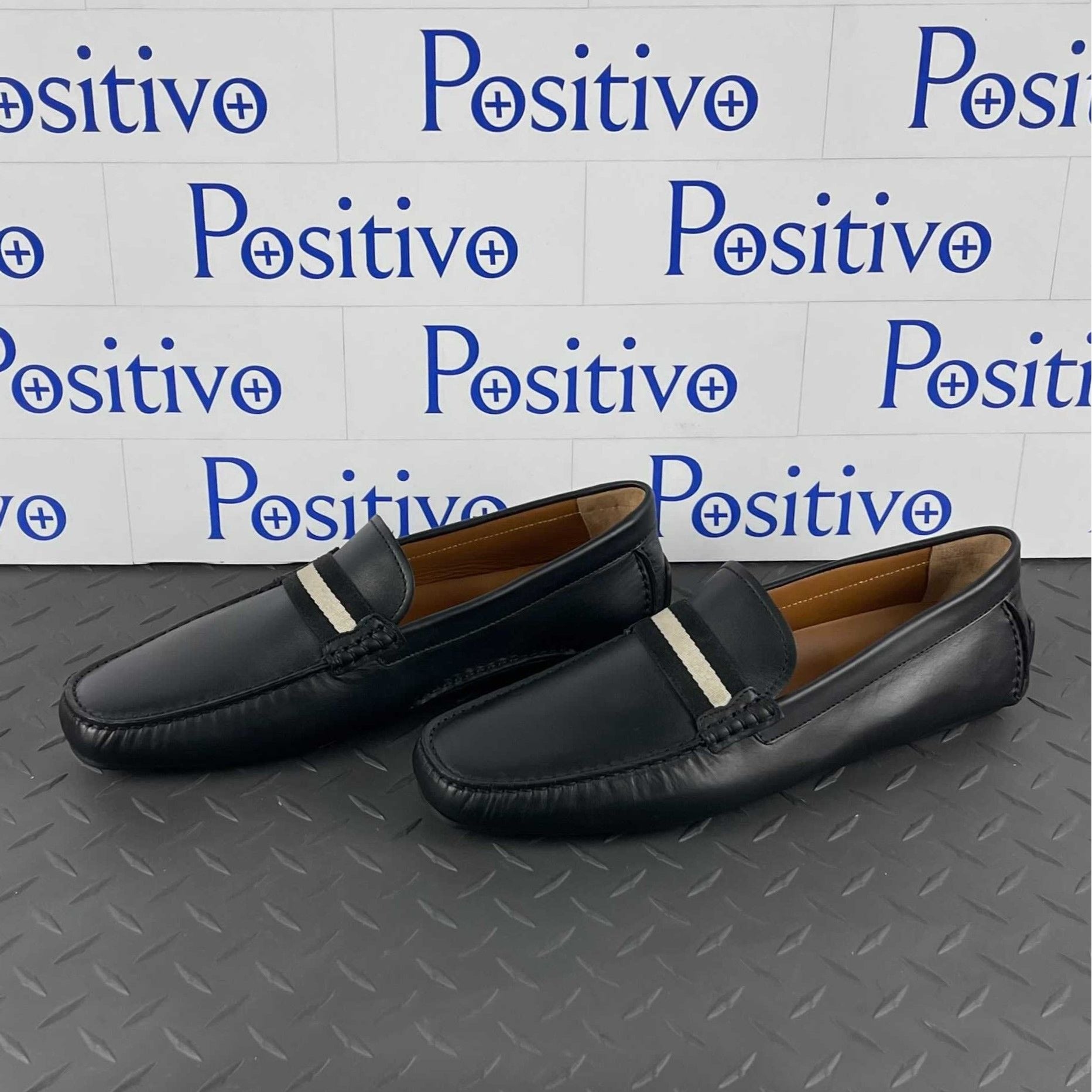 Bally Waltec Black Calf Leather Drivers | Positivo Clothing