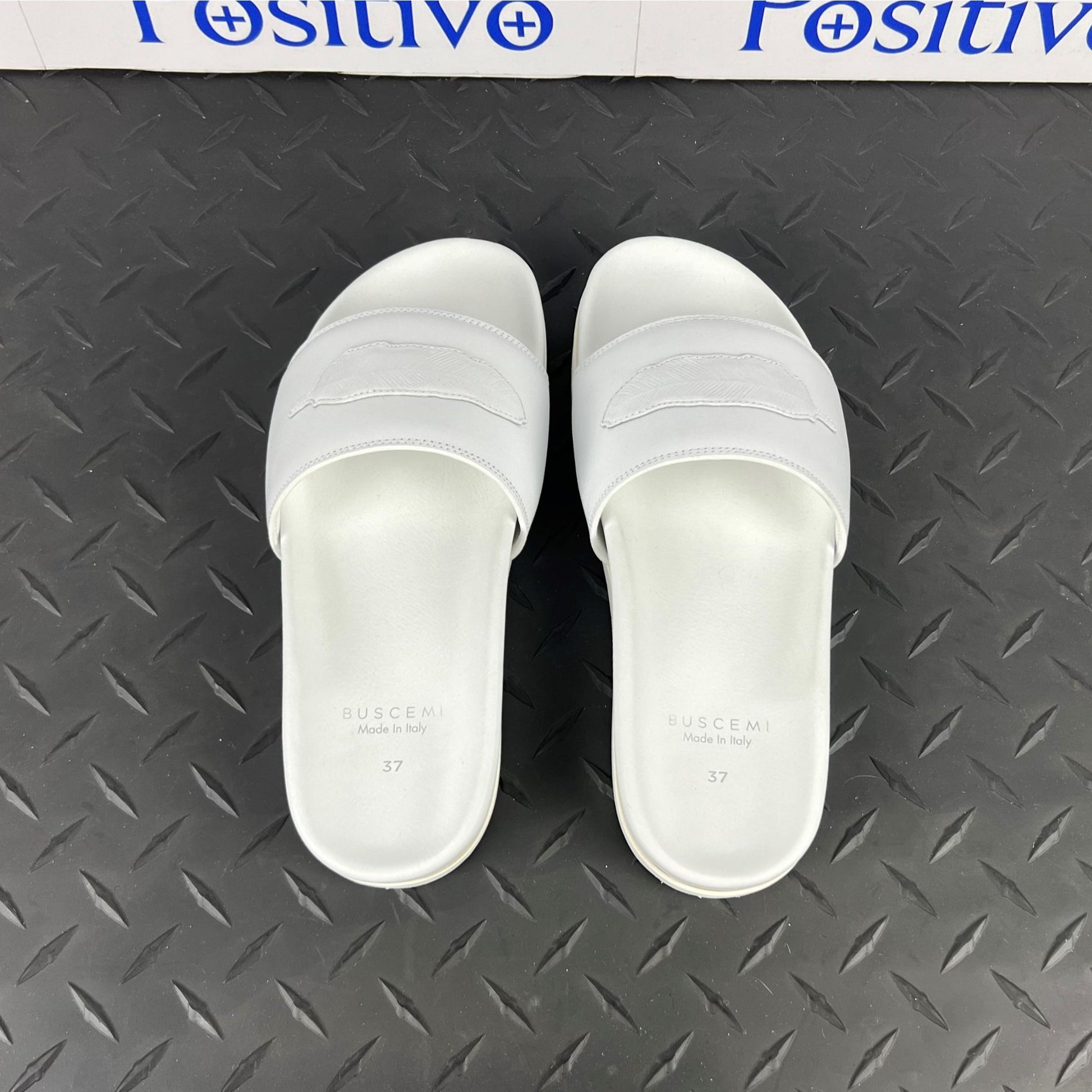 Buscemi Womens Slide Piuma Leather Sandals SAMPLE | Positivo Clothing