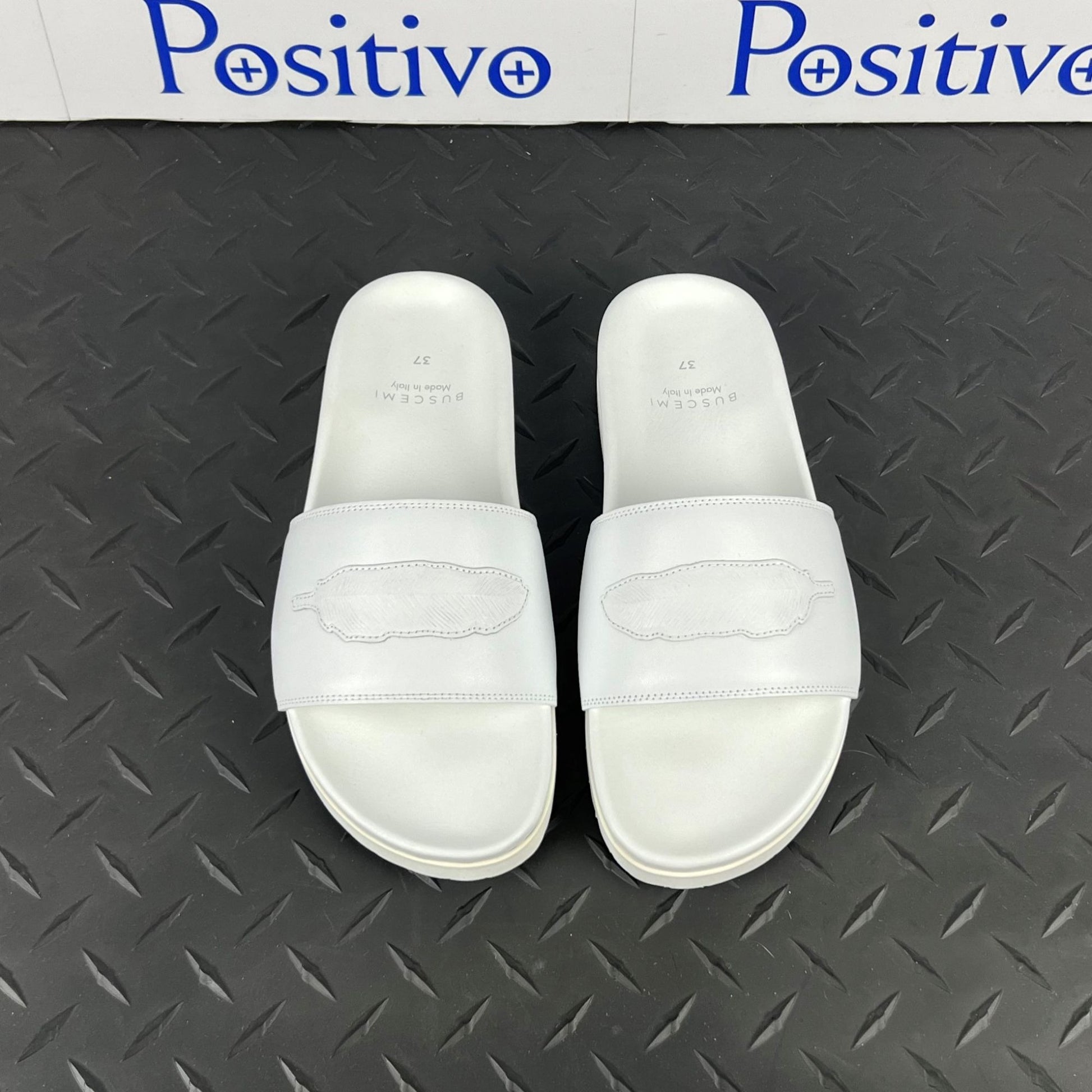 Buscemi Womens Slide Piuma Leather Sandals SAMPLE | Positivo Clothing