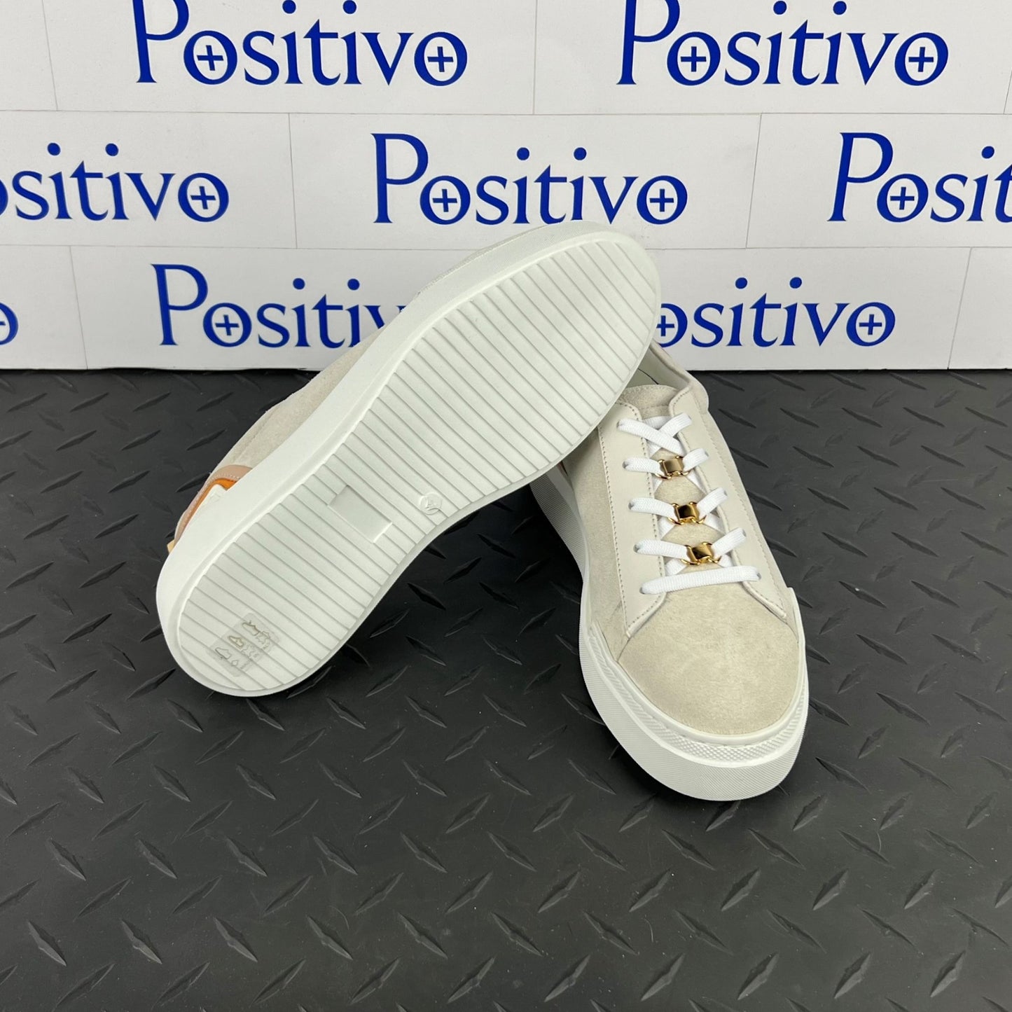 Buscemi Ninna Off White Leather Sneakers SAMPLE | Positivo Clothing