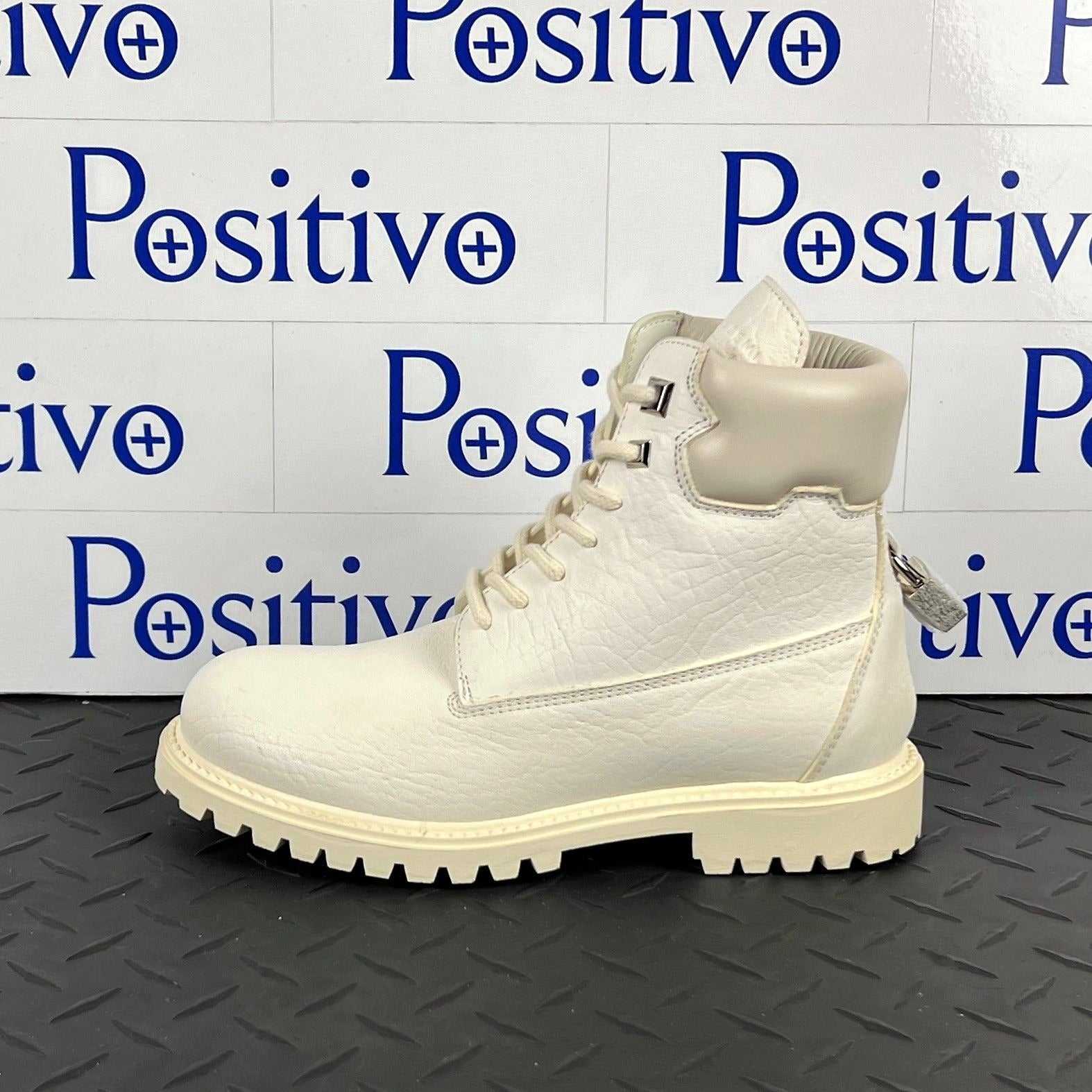 Buscemi Womens Site Boot Off White Leather Boots SAMPLE | Positivo Clothing