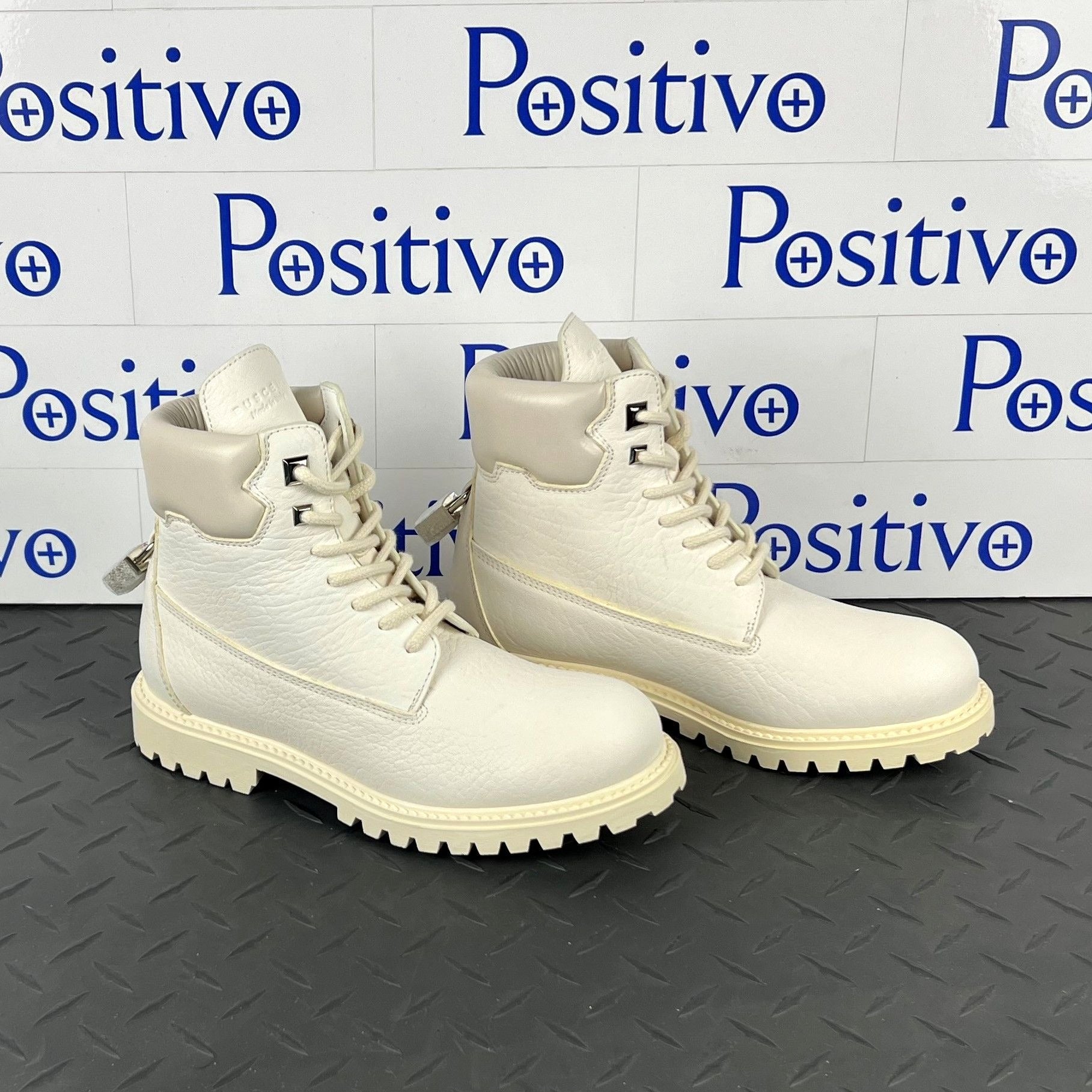 Buscemi Womens Site Boot Off White Leather Boots SAMPLE | Positivo Clothing