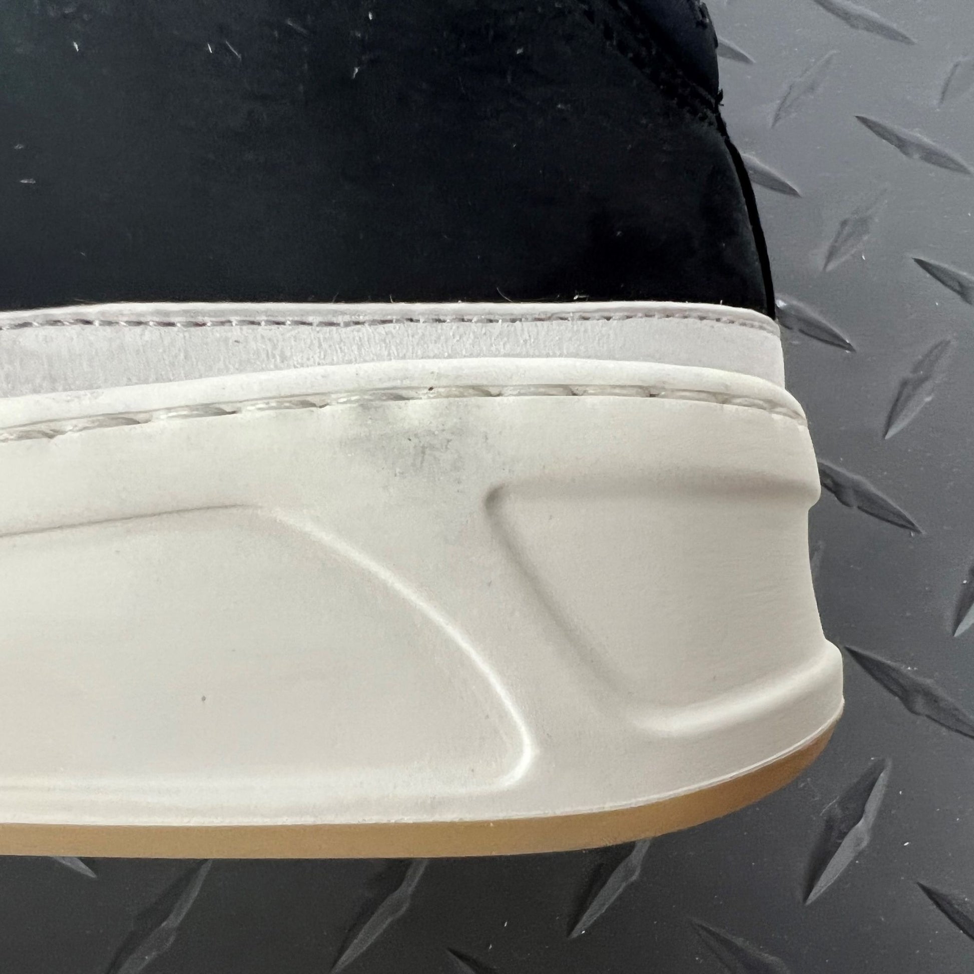 Buscemi Womens Prodigy Black/White Leather Sneakers SAMPLE | Positivo Clothing