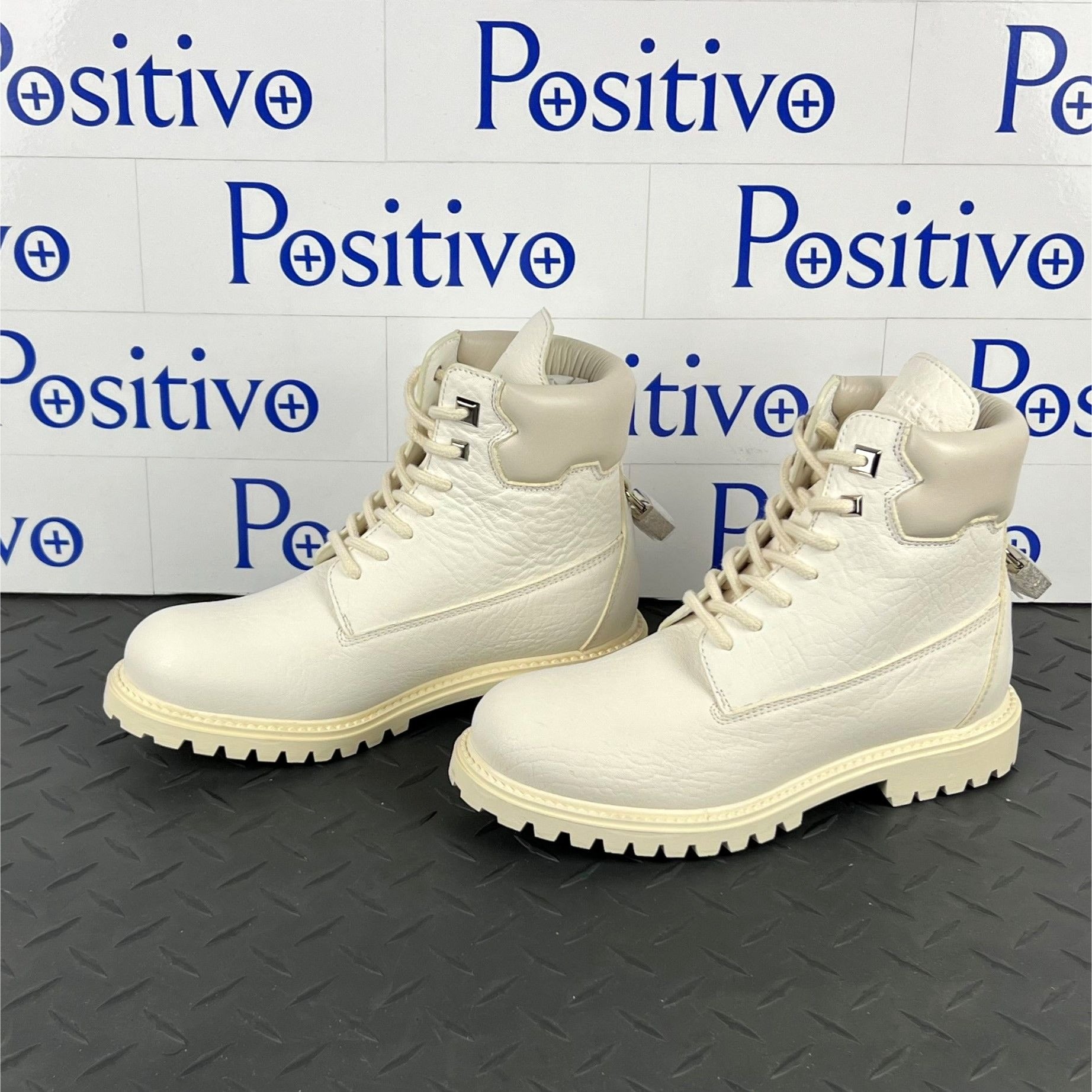 Buscemi Womens Site Boot Off White Leather Boots SAMPLE | Positivo Clothing