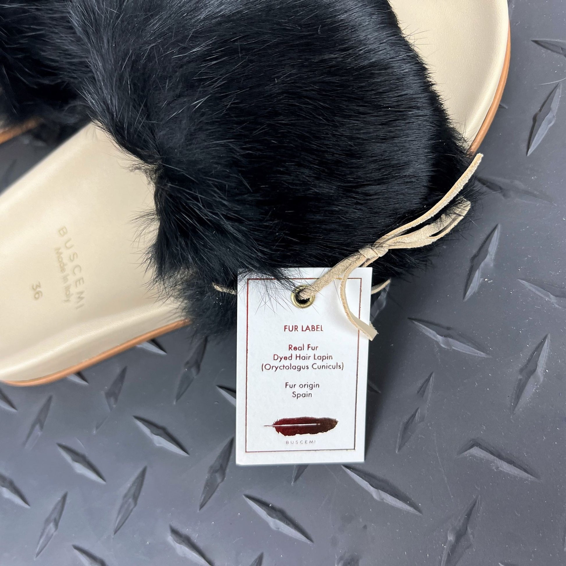 Buscemi Slide Fur Clot Black Leather Slippers | Positivo Clothing