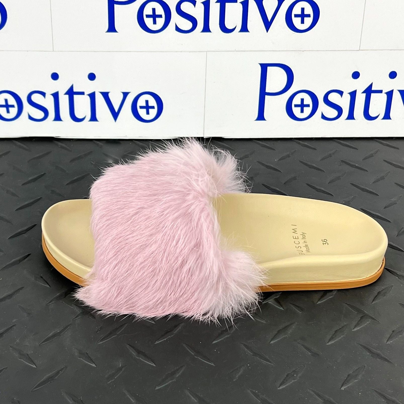 Buscemi Womens Slide Fur Clot Pink Leather Slippers | Positivo Clothing