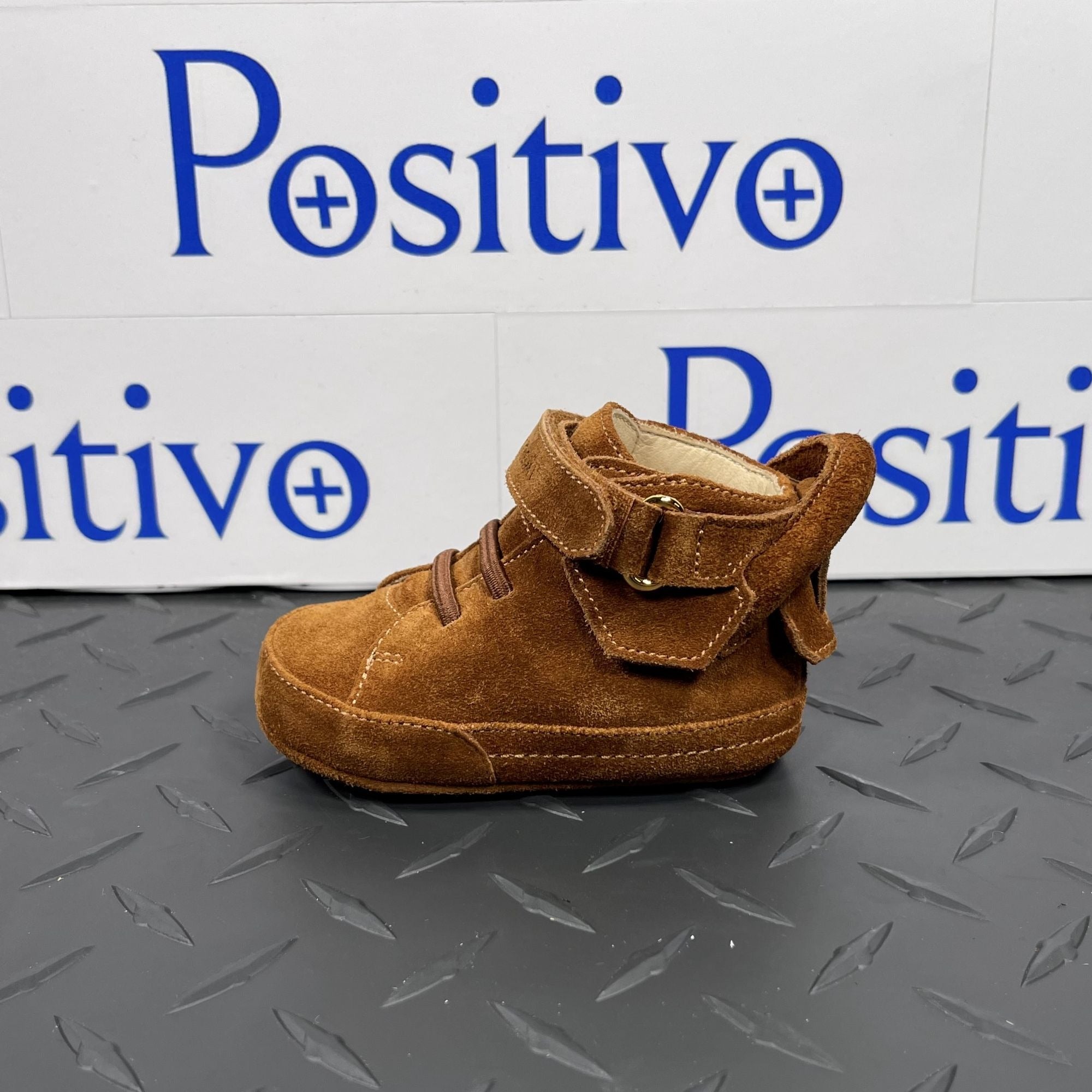 Buscemi 100MM Baby Ippocastano Leather Sneakers | Positivo Clothing