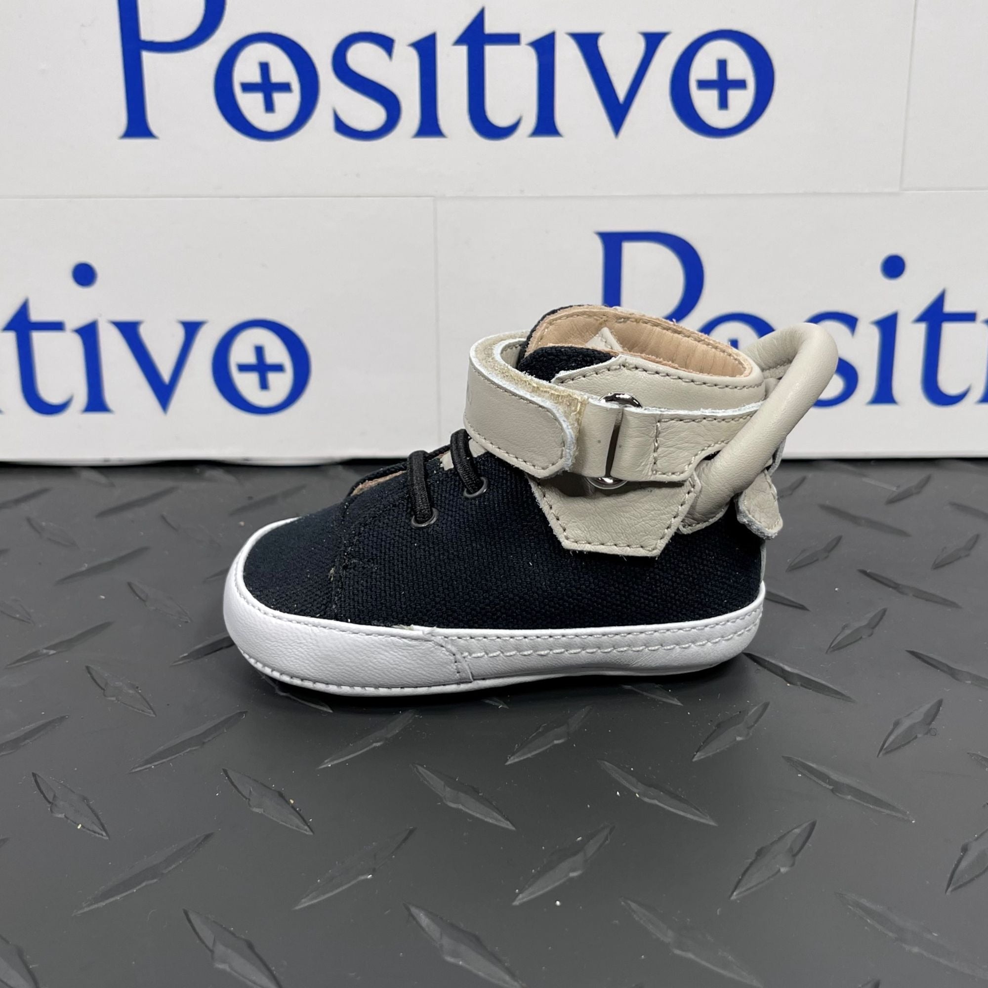 Buscemi 100MM Baby Canvas Black/Off White Sneakers | Positivo Clothing