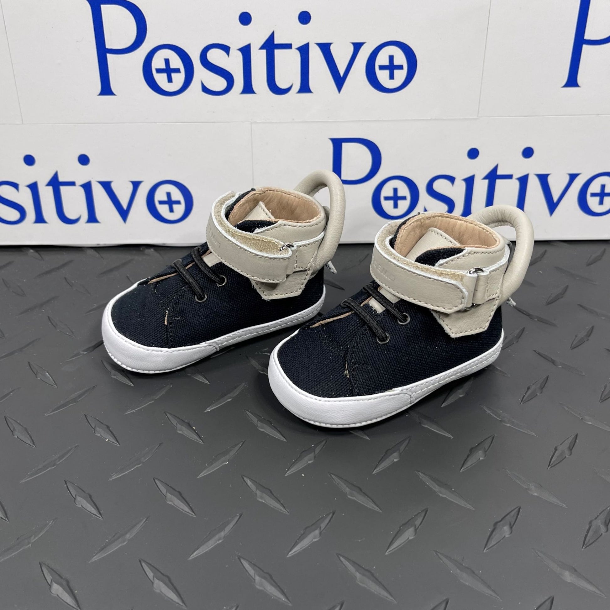 Buscemi 100MM Baby Canvas Black/Off White Sneakers | Positivo Clothing