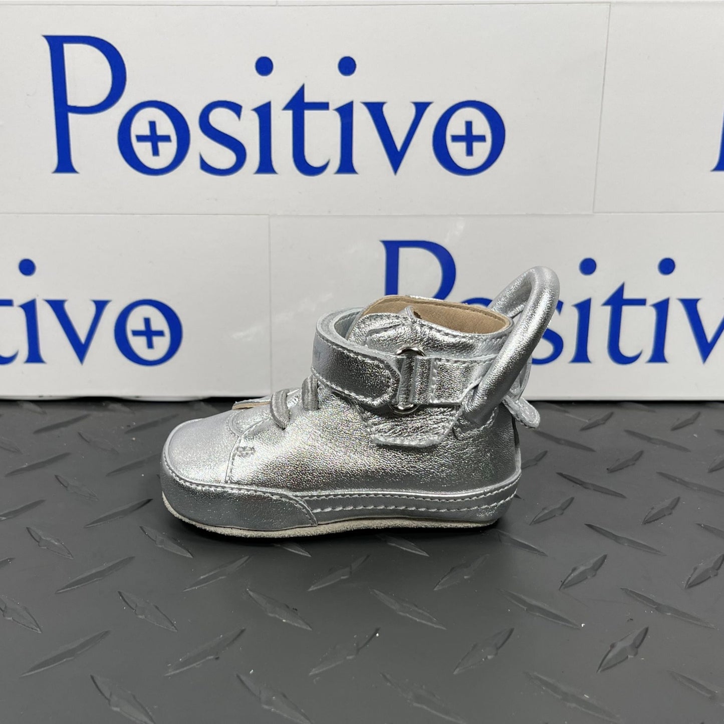 Buscemi 100MM Baby Platinum Leather Sneakers | Positivo Clothing