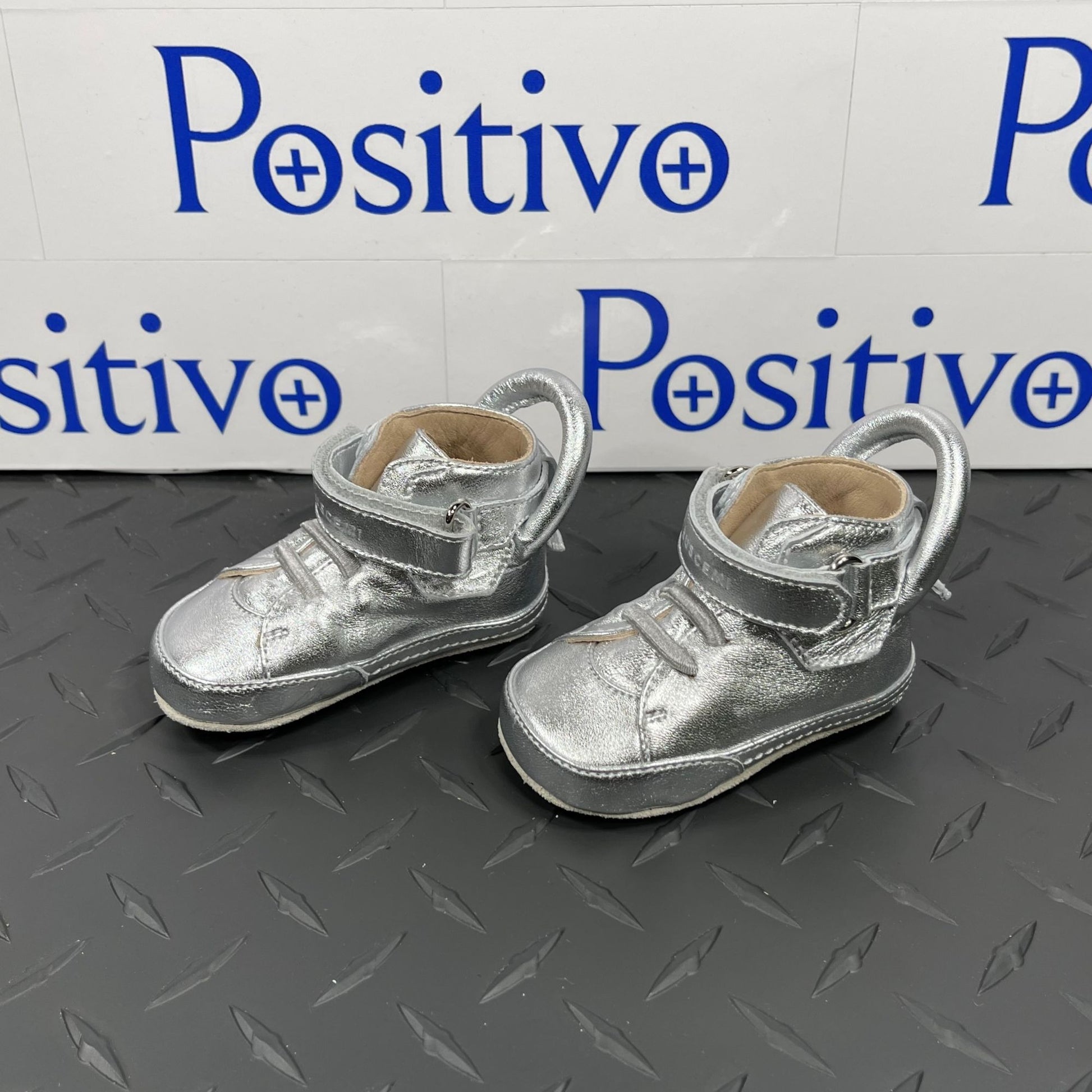 Buscemi 100MM Baby Platinum Leather Sneakers | Positivo Clothing